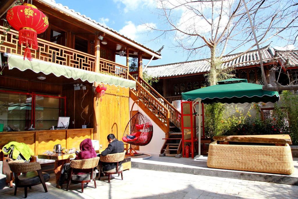 Runtong International Youth Hostel Лицзян Экстерьер фото
