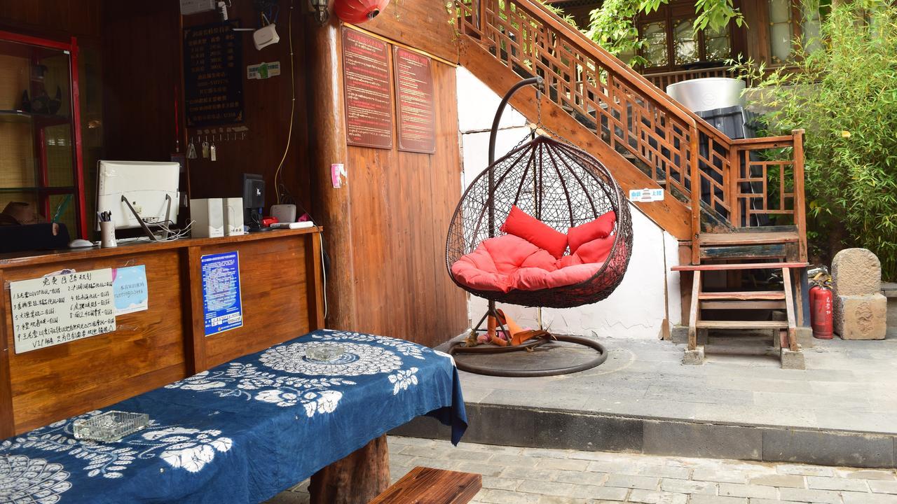 Runtong International Youth Hostel Лицзян Экстерьер фото