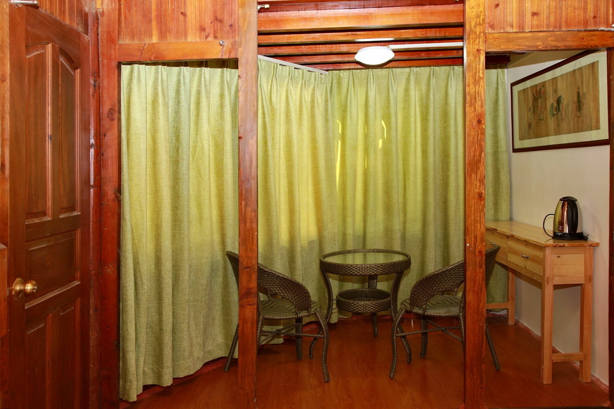 Runtong International Youth Hostel Лицзян Экстерьер фото